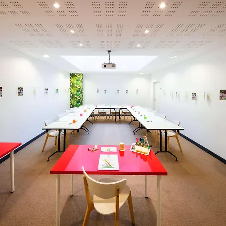 Ibis Styles Centre 3* קאלה