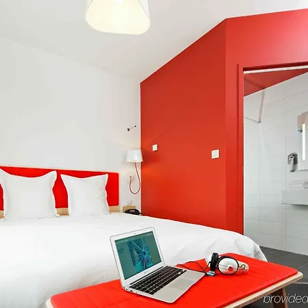 מלון Ibis Styles Centre 3*