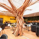 Ibis Styles Centre 호텔 3*