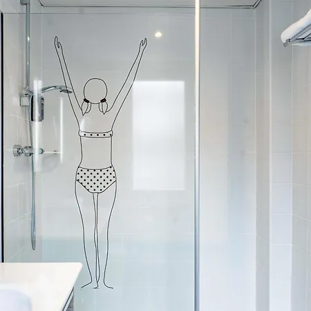 Ibis Styles Centre 3*