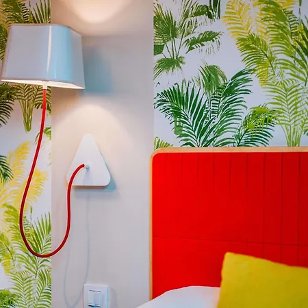 Ibis Styles Centre 3* كاليه