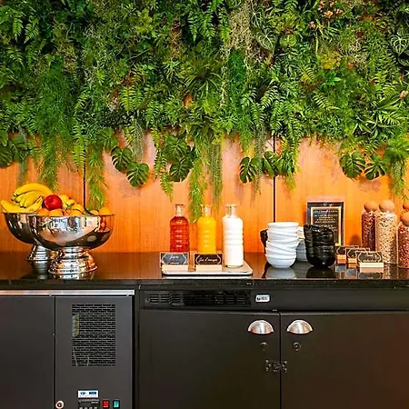 Ibis Styles Centre 3*