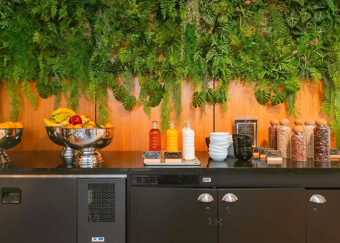 Ibis Styles Centre Hotel 3*