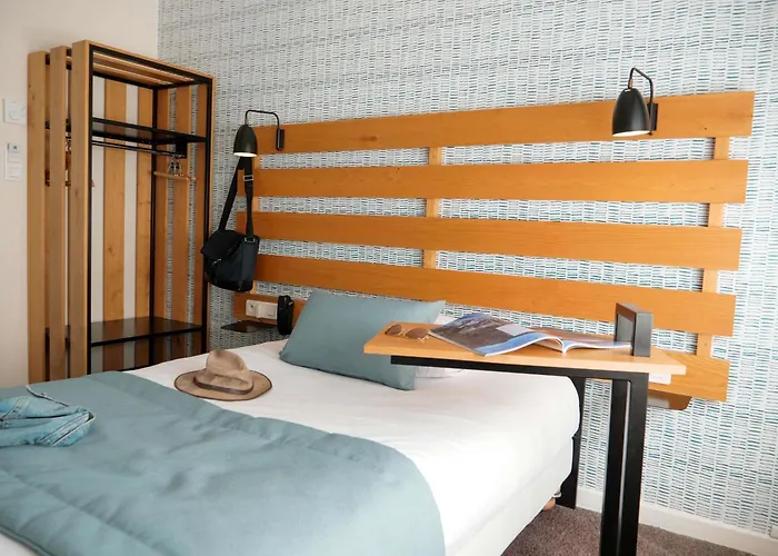 מלון Ibis Styles Centre 3*